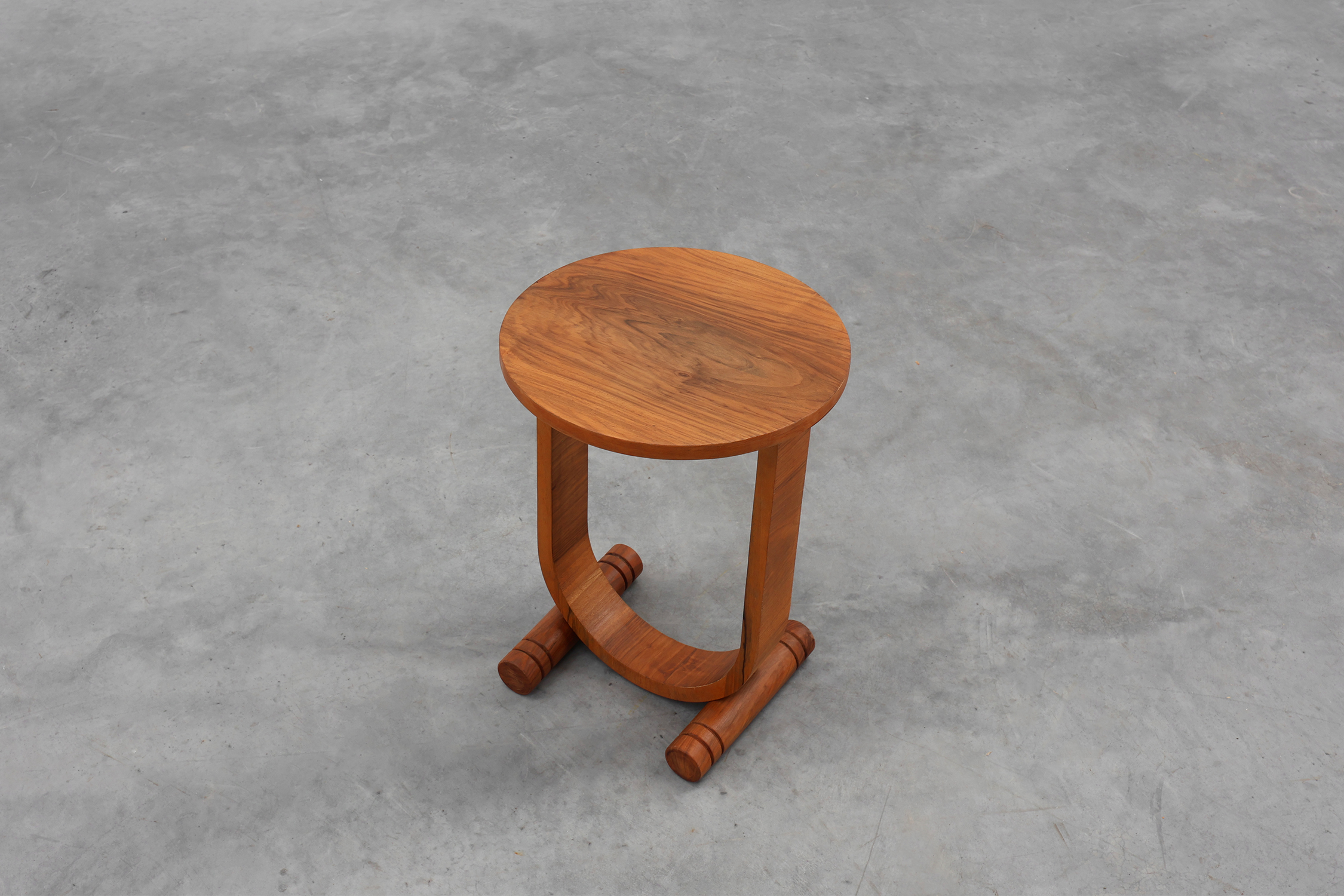 Art deco oak wooden round side table with bended leg, France 1920s  thumbnail